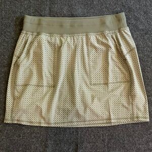 T by TALBOTS sage green Skort